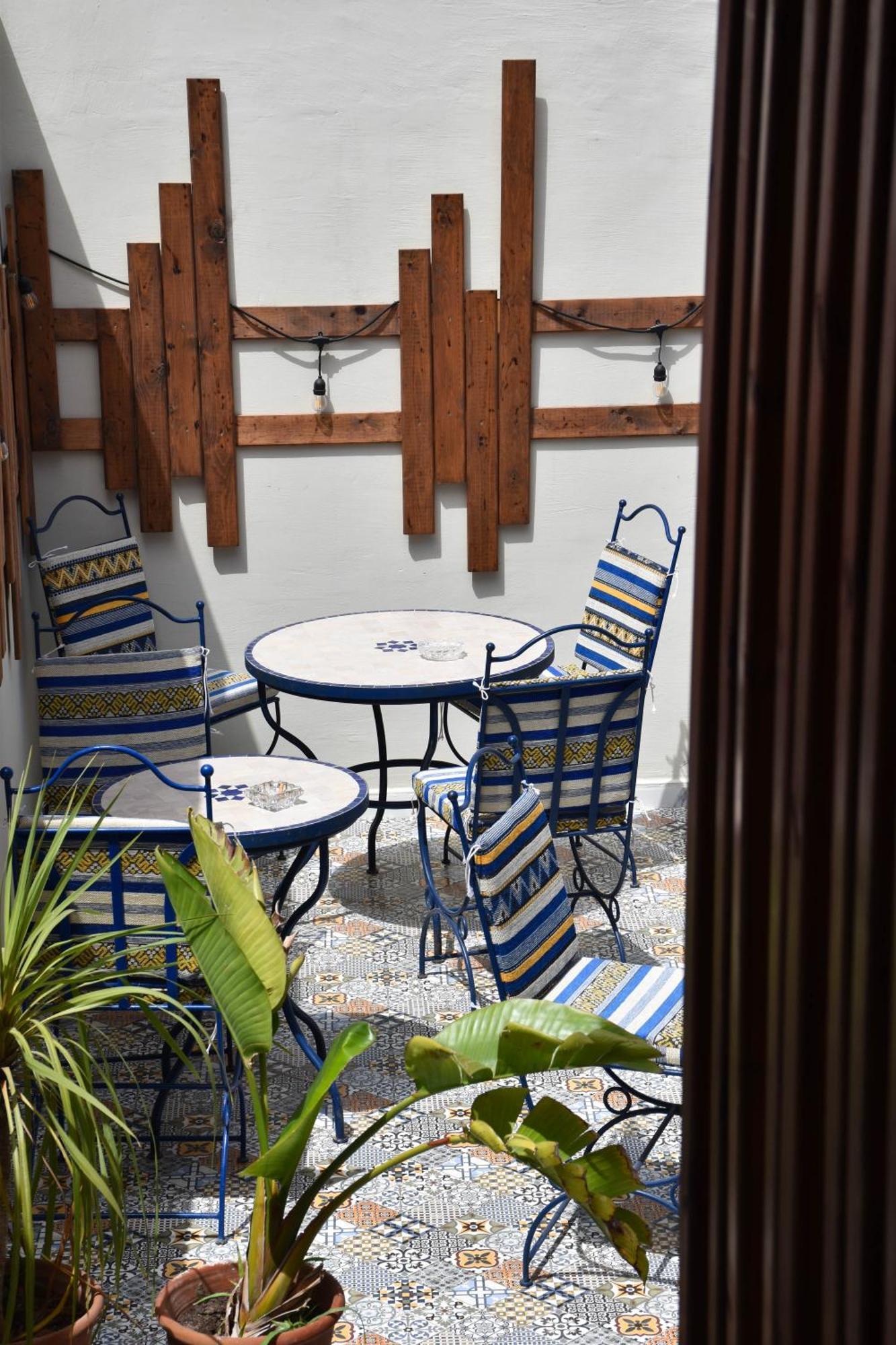 Playa Del Sol Surf House Hostel Tamraght ภายนอก รูปภาพ