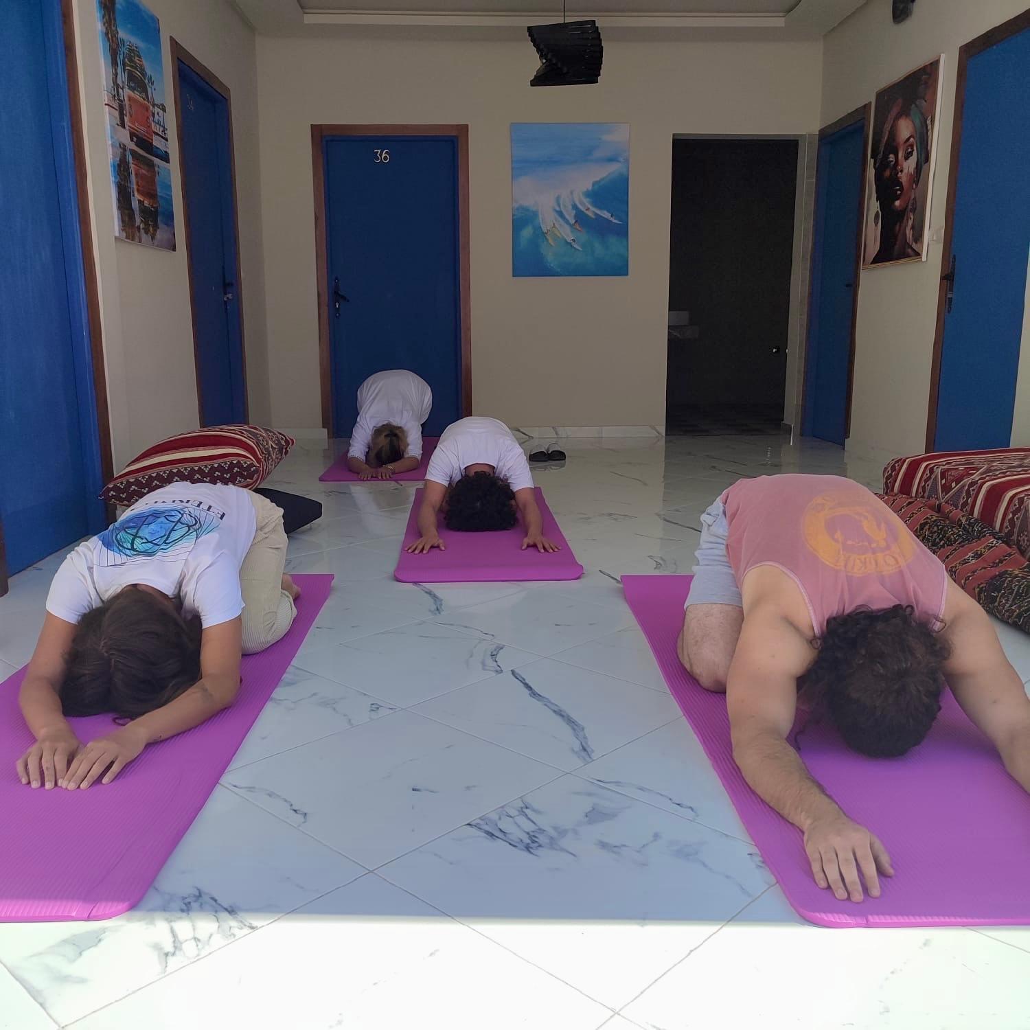 Playa Del Sol Surf House Hostel Tamraght ภายนอก รูปภาพ