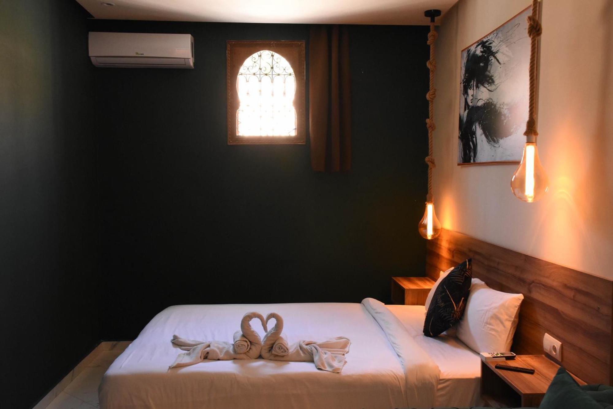 Playa Del Sol Surf House Hostel Tamraght ภายนอก รูปภาพ
