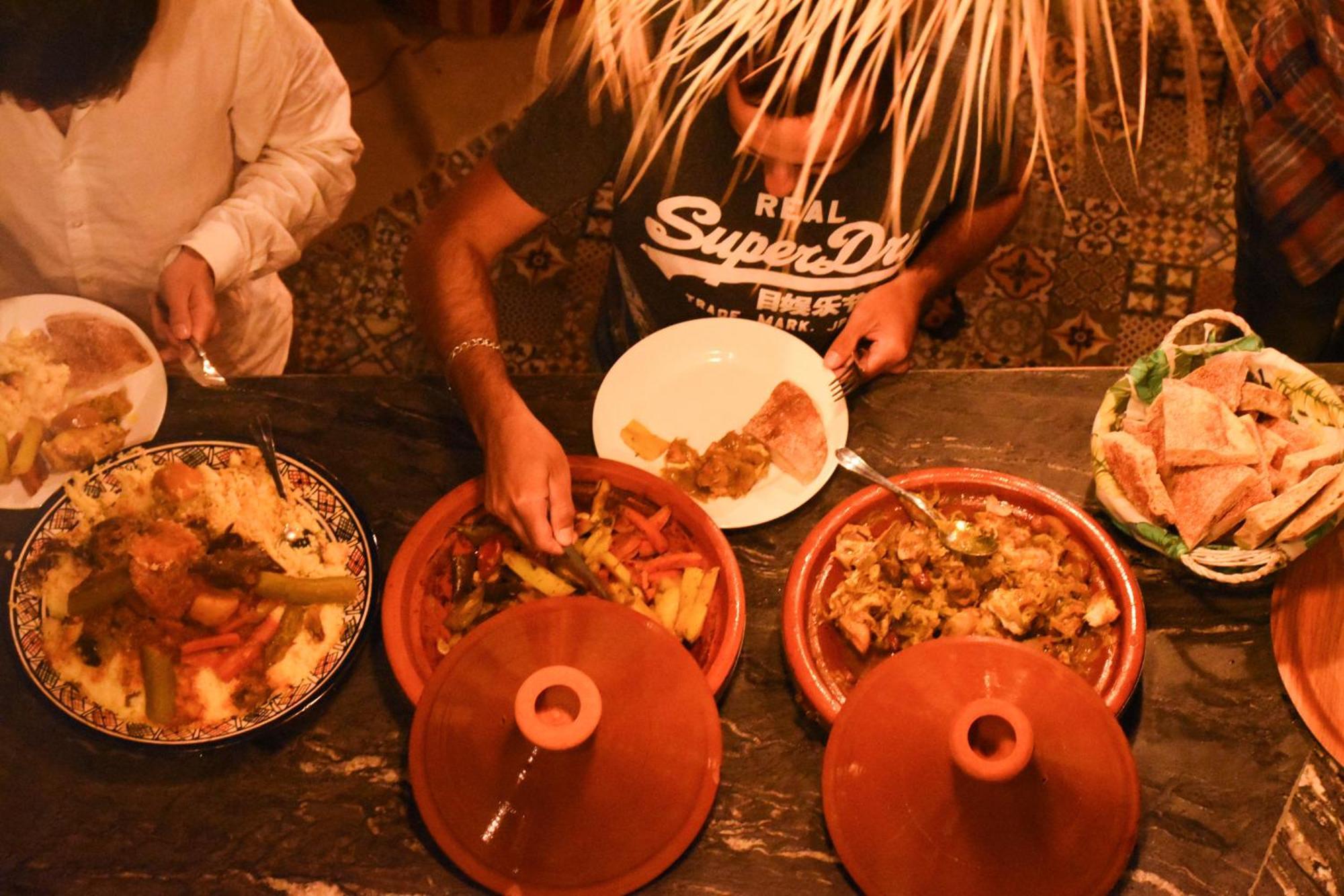 Playa Del Sol Surf House Hostel Tamraght ภายนอก รูปภาพ