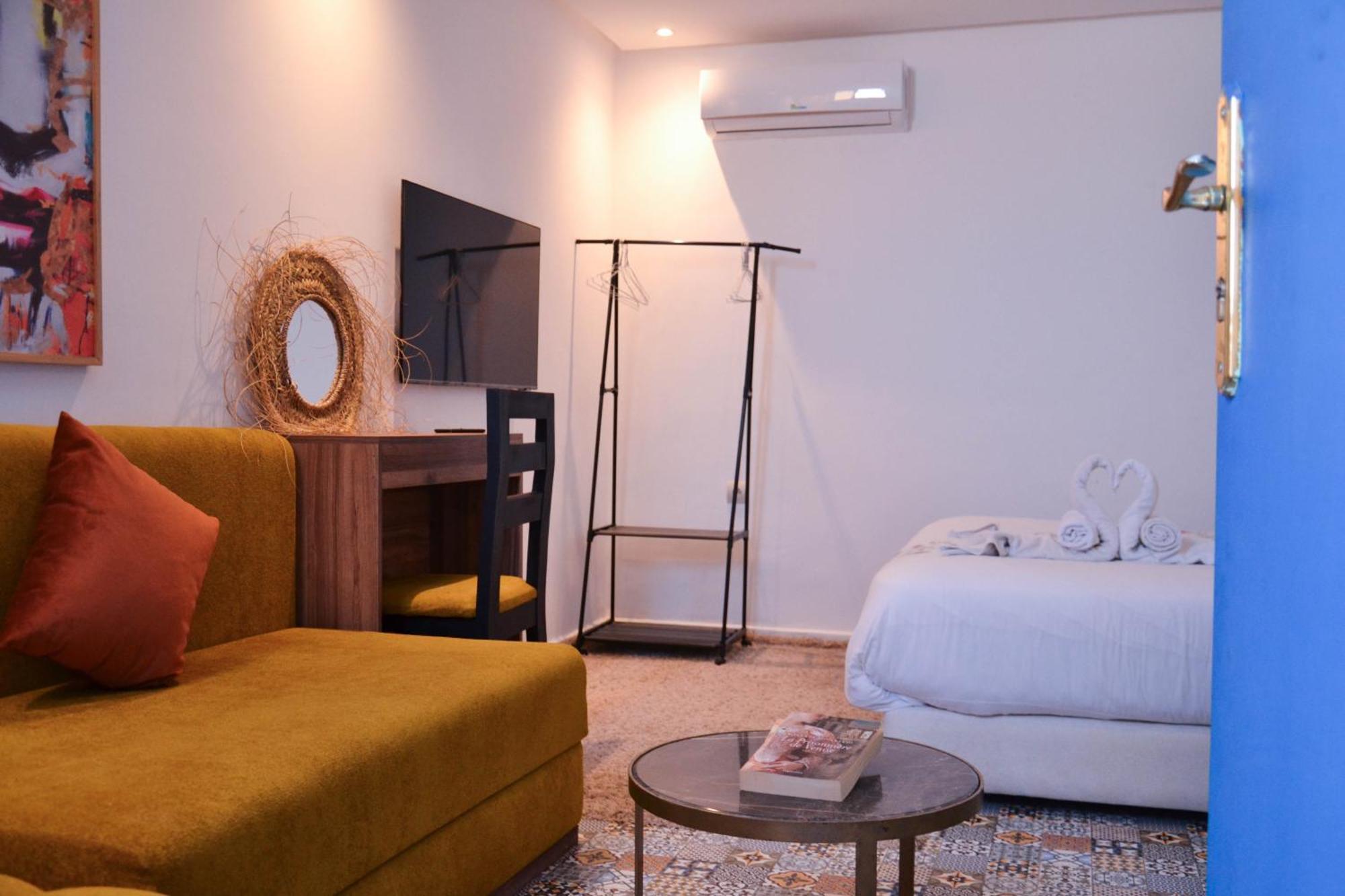 Playa Del Sol Surf House Hostel Tamraght ภายนอก รูปภาพ