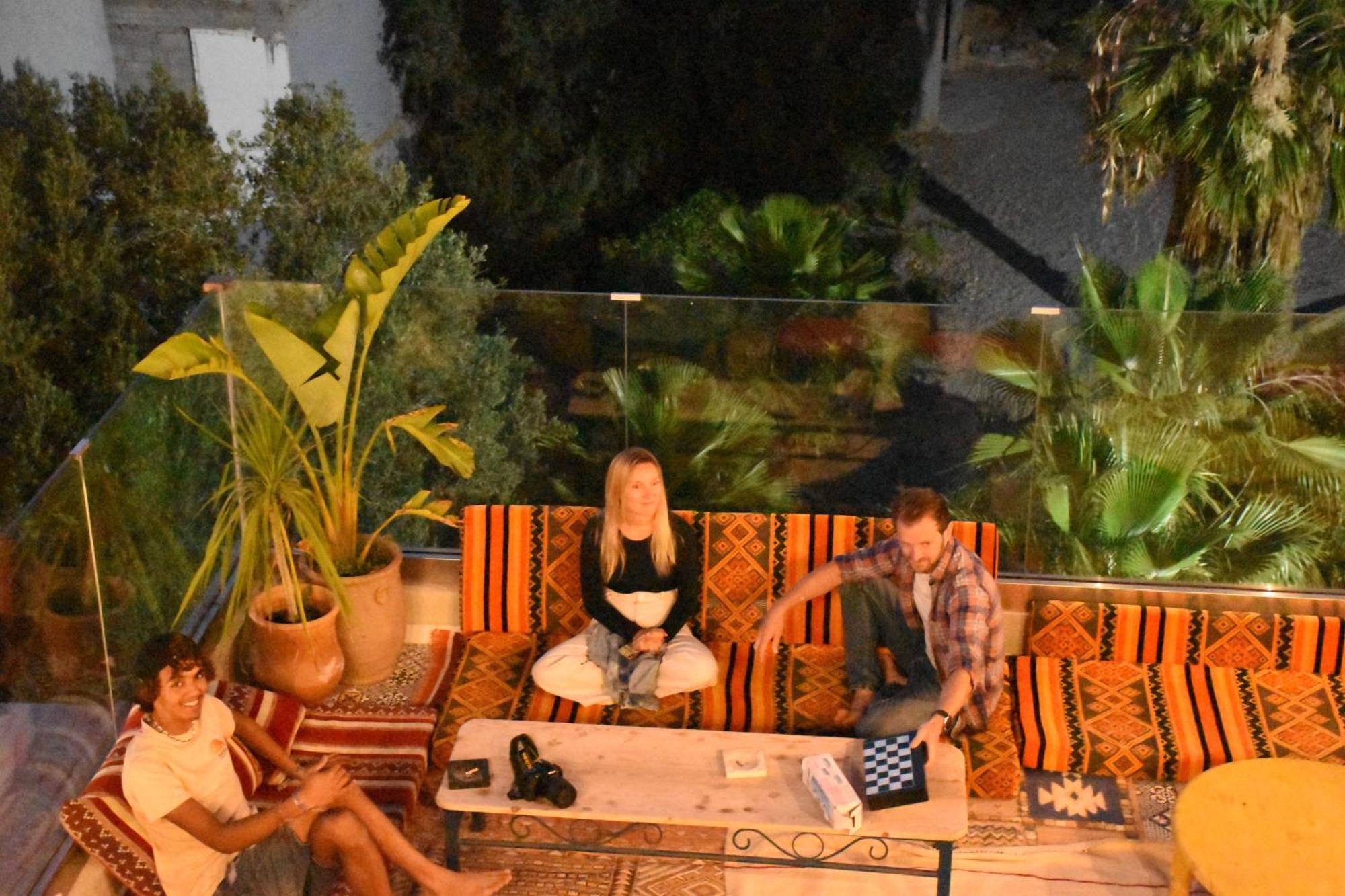 Playa Del Sol Surf House Hostel Tamraght ภายนอก รูปภาพ