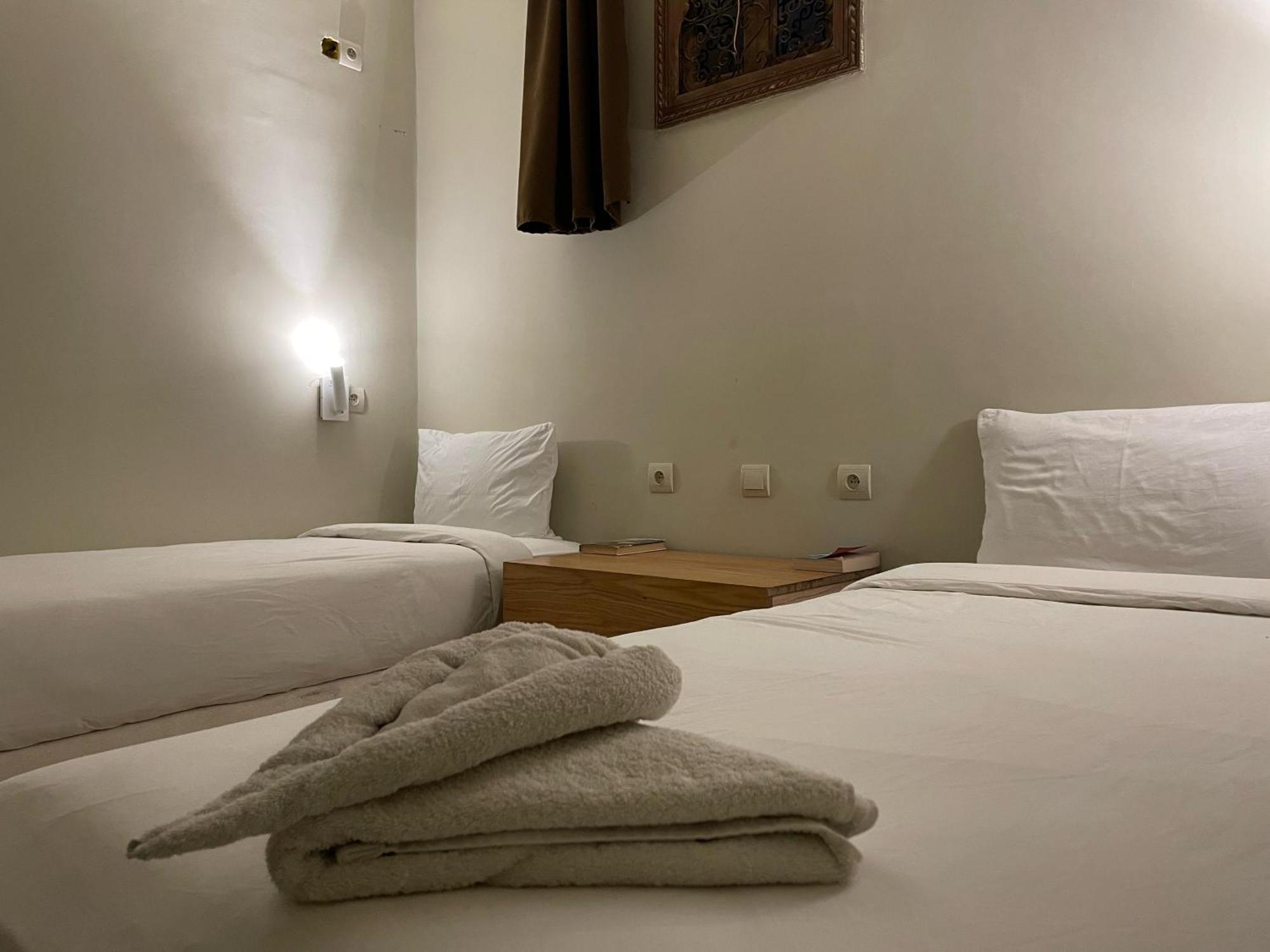 Playa Del Sol Surf House Hostel Tamraght ภายนอก รูปภาพ